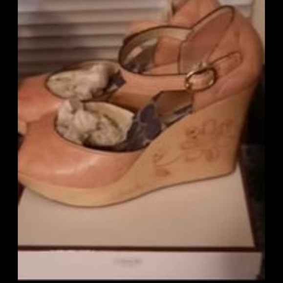 Shoes - Picture 11 of 16